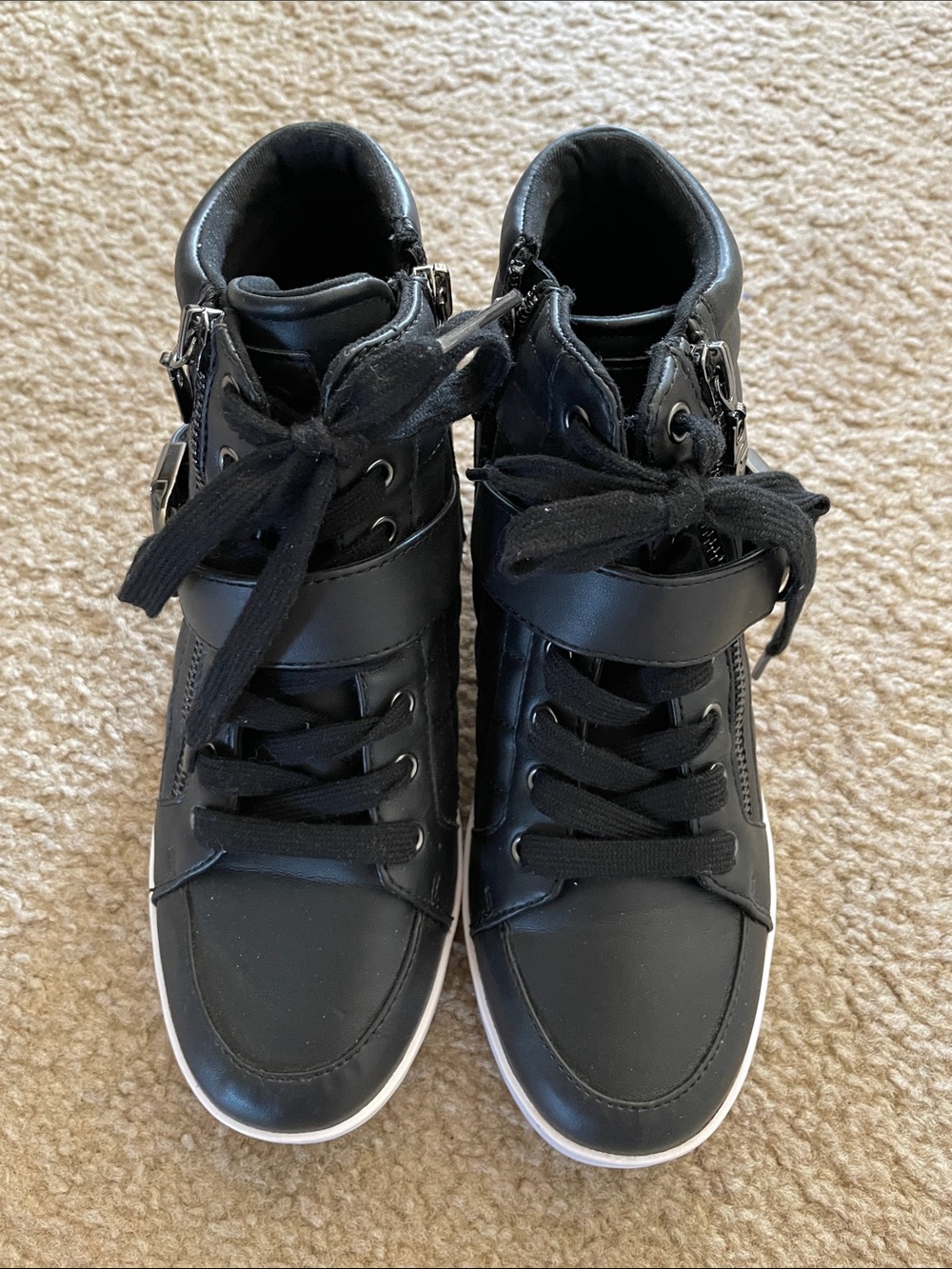 GUESS 8 Black Women's Tennis Shoe Athletic Sneaker